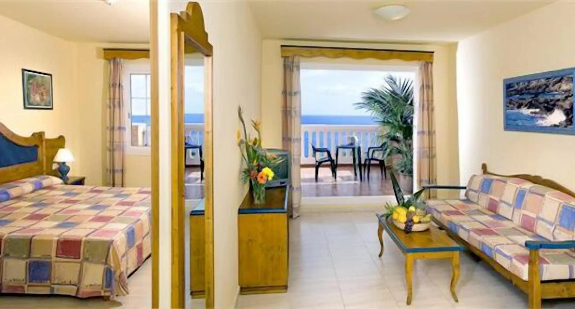 Hotel-Apartamento Las Olas Playa Cancajos.- BreNa Baja  Apartment